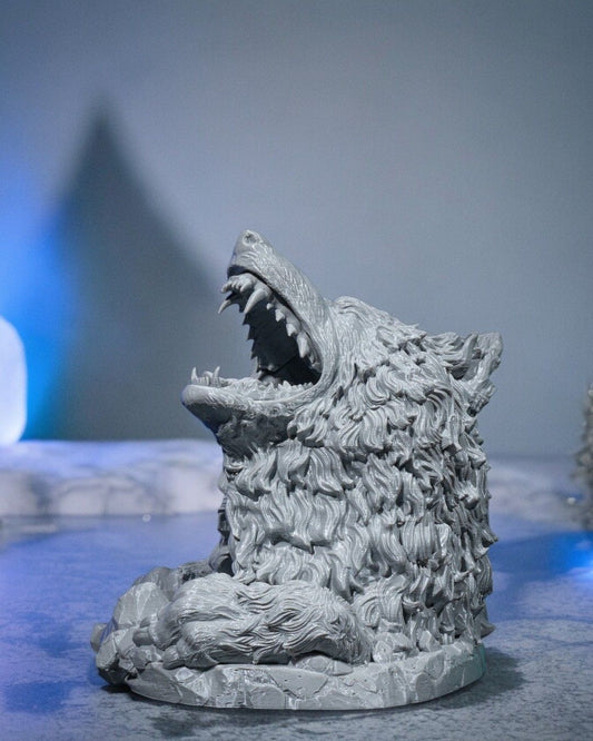 Wolf’s Bite Dice Tower – Snarling Wolf Game Accessory