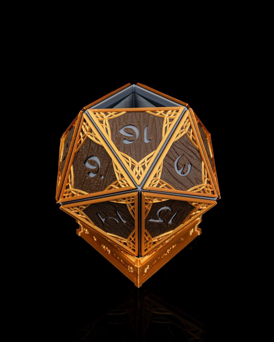 Elven D20 Planter – 3D Printed Dice Pot for Plants, Desk Decor, or Gamer Gifts