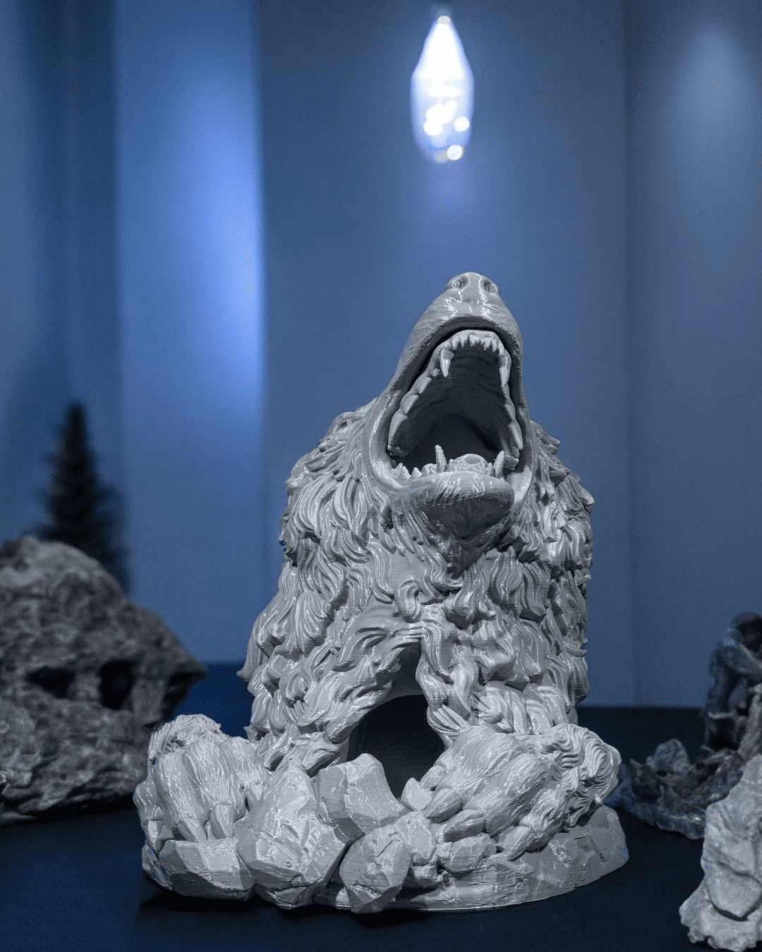 Wolf’s Bite Dice Tower – Snarling Wolf Game Accessory