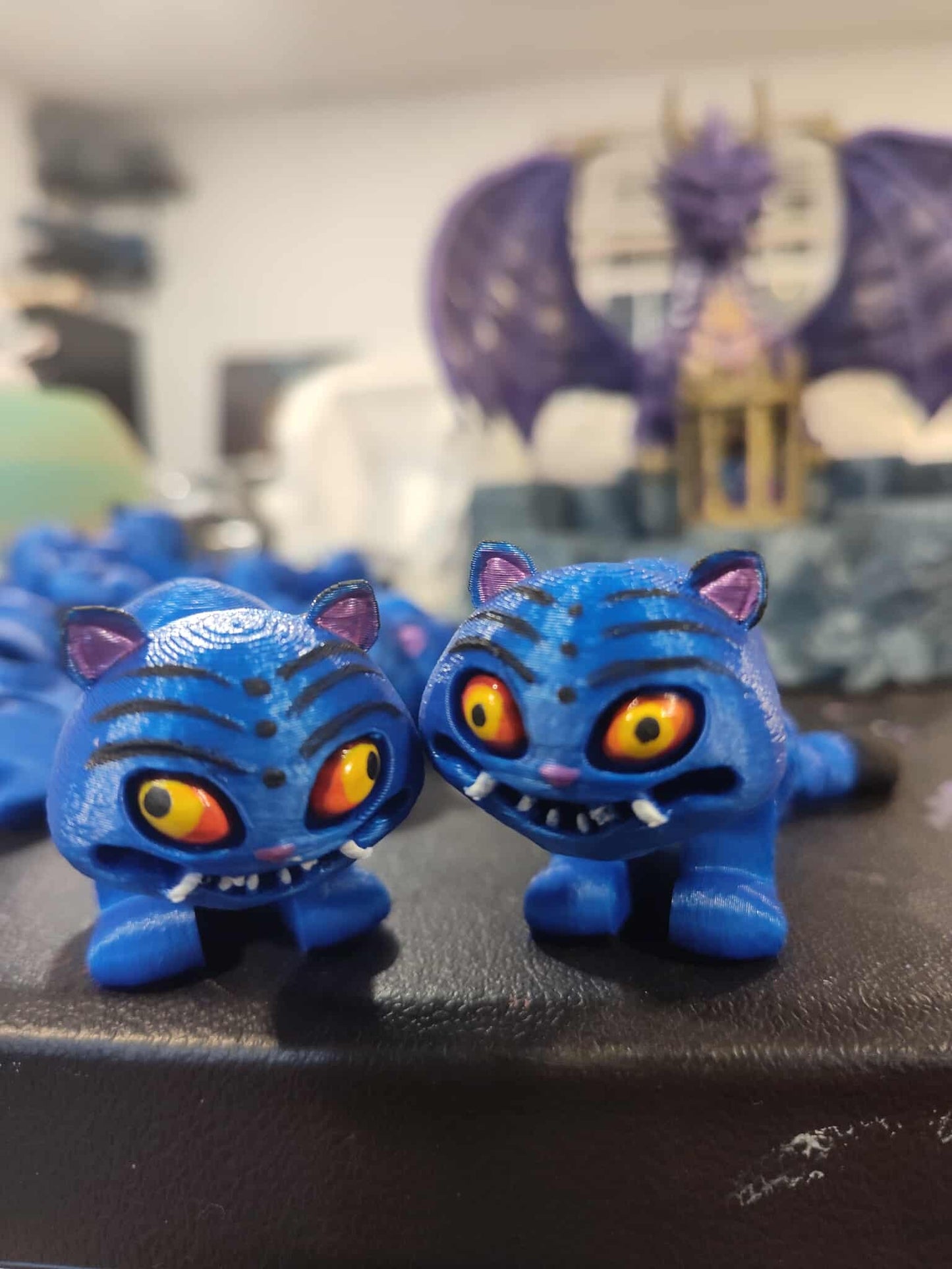 Derpy Flexi Cat – Blue Poseable Desk Toy, Fidget Figurine