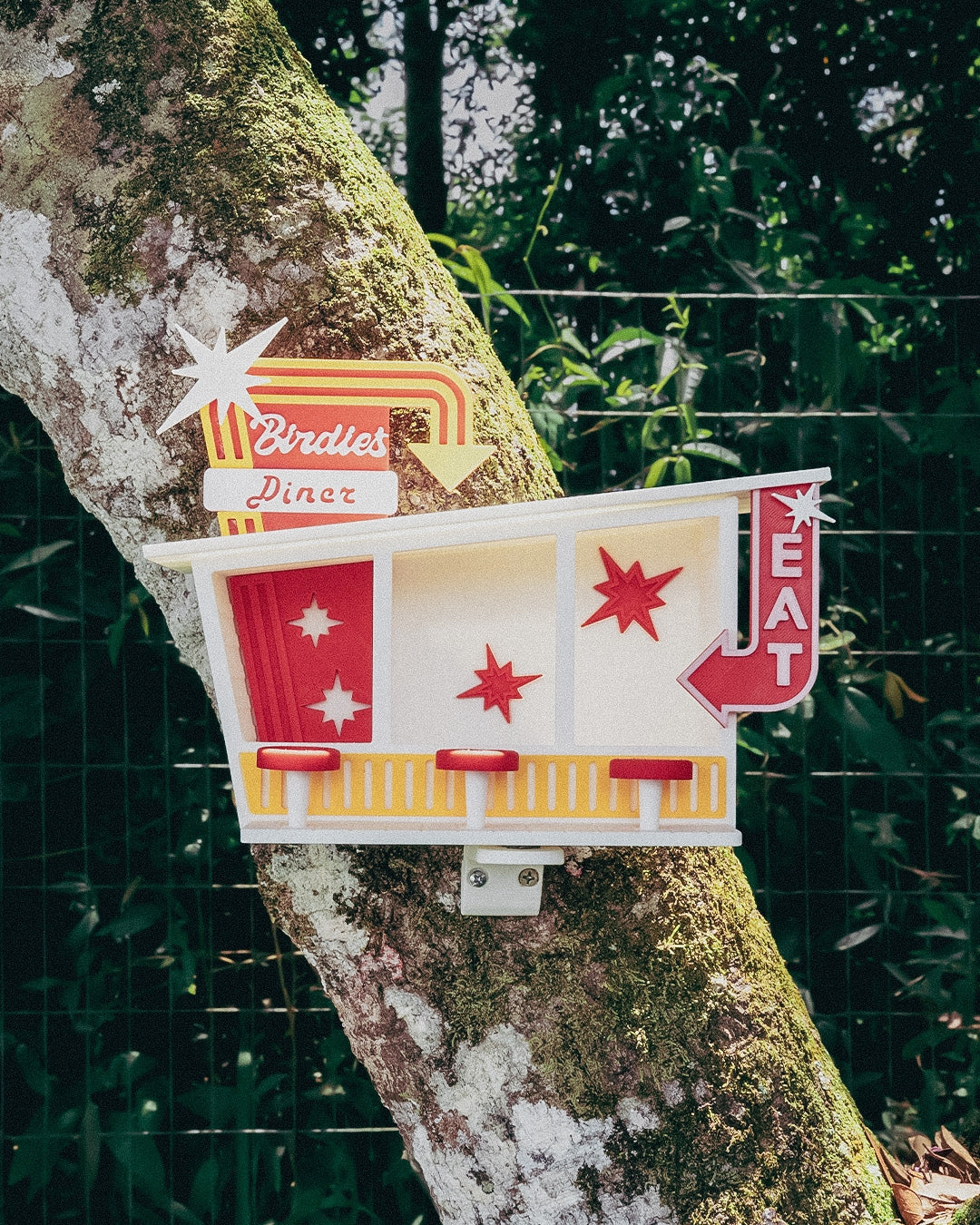 Birdie’s Diner Bird Feeder