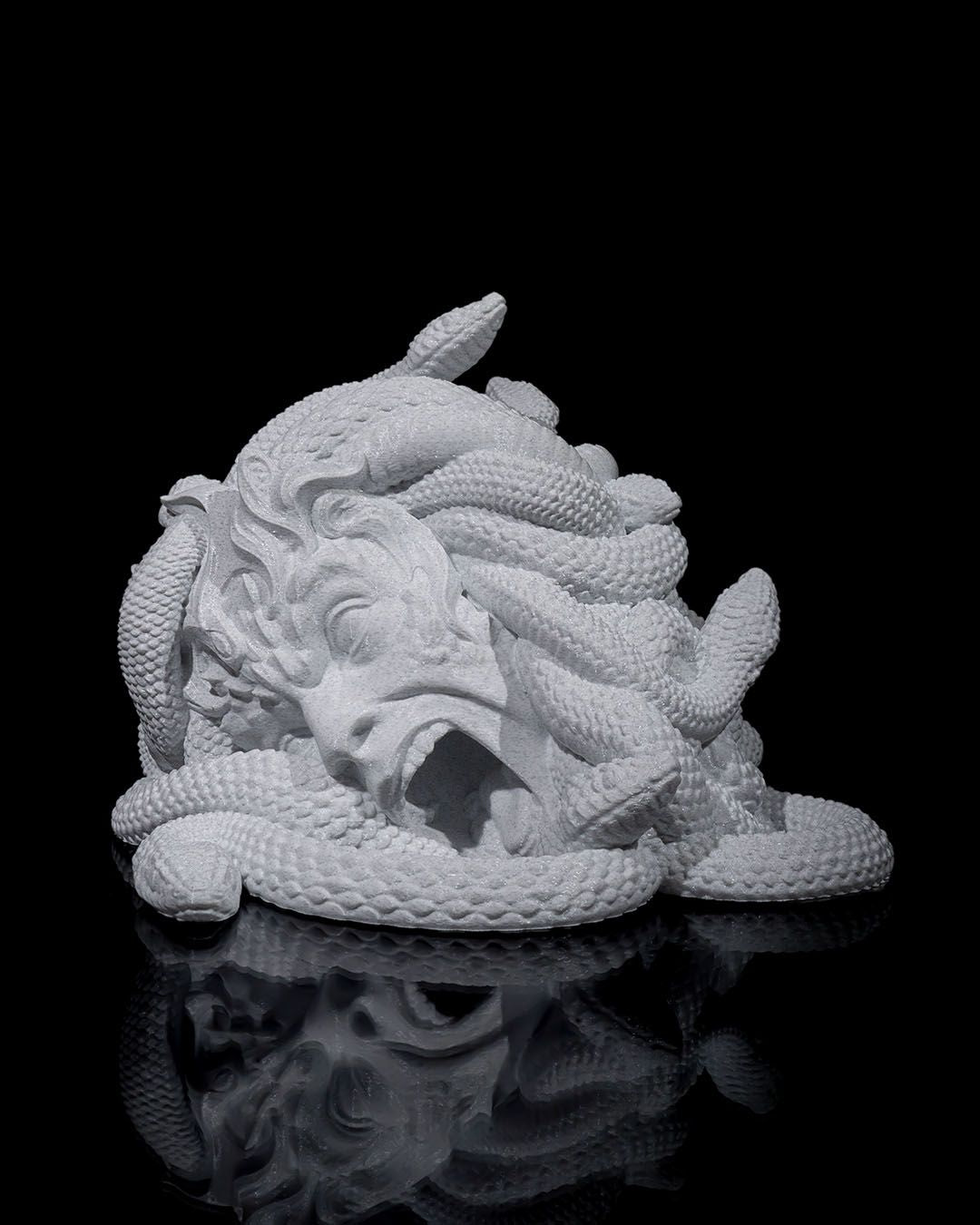 Medusa’s Head Dice Tower – Mythical Stone Serpent Roller