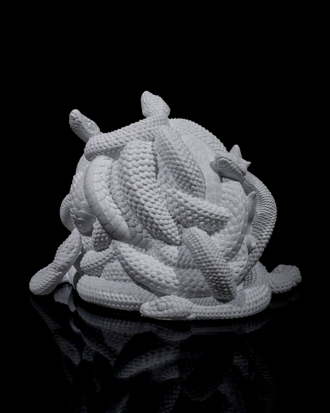 Medusa’s Head Dice Tower – Mythical Stone Serpent Roller