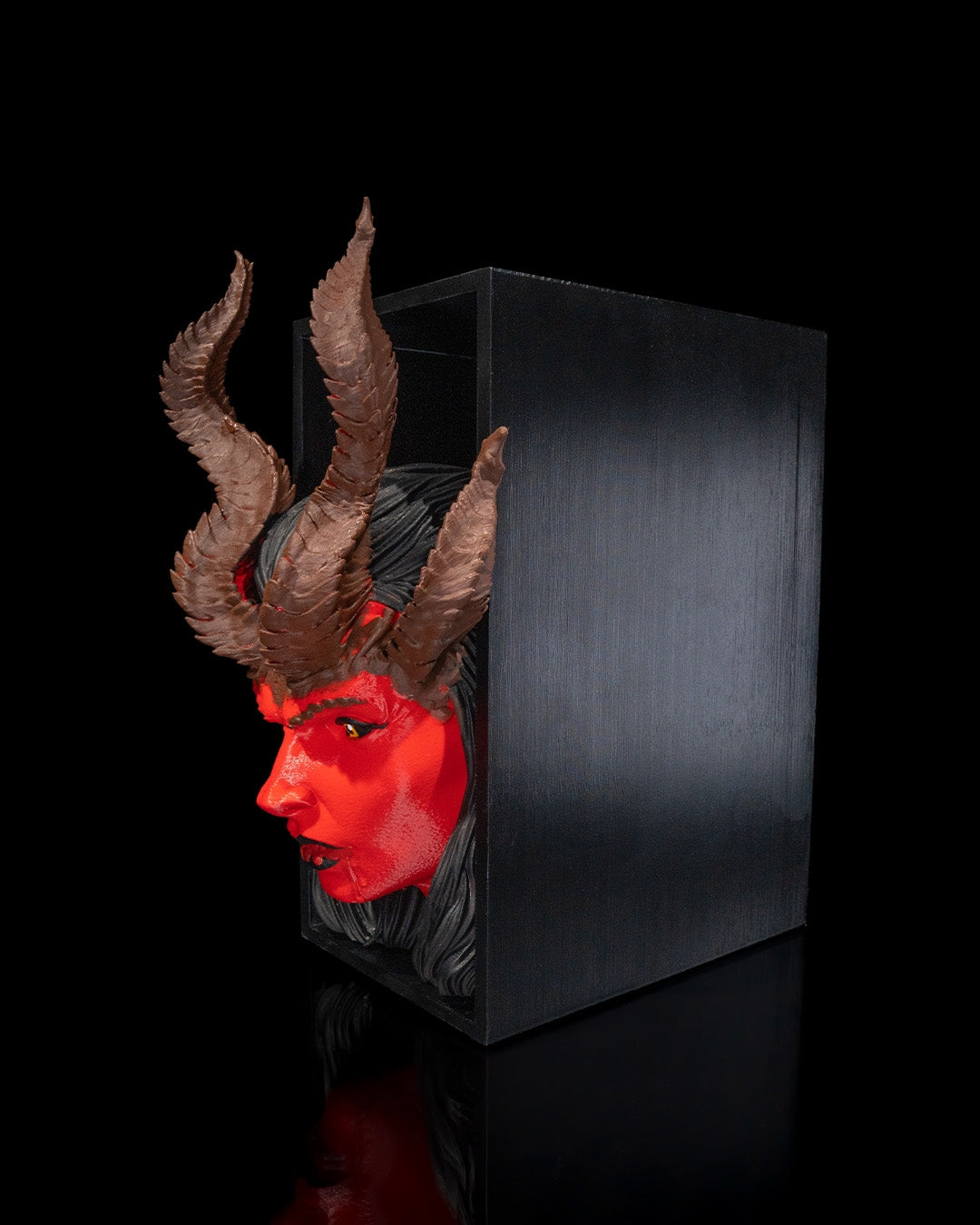 Demon Queen Book Nook