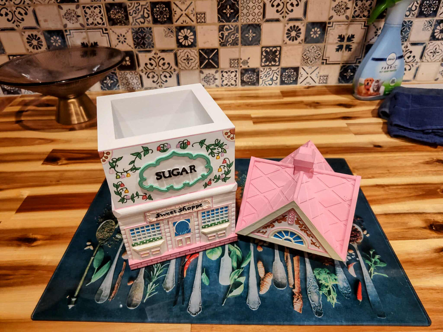 Vintage-Style 3D Printed Sugar canister – Hand-Painted Kitchen Canister