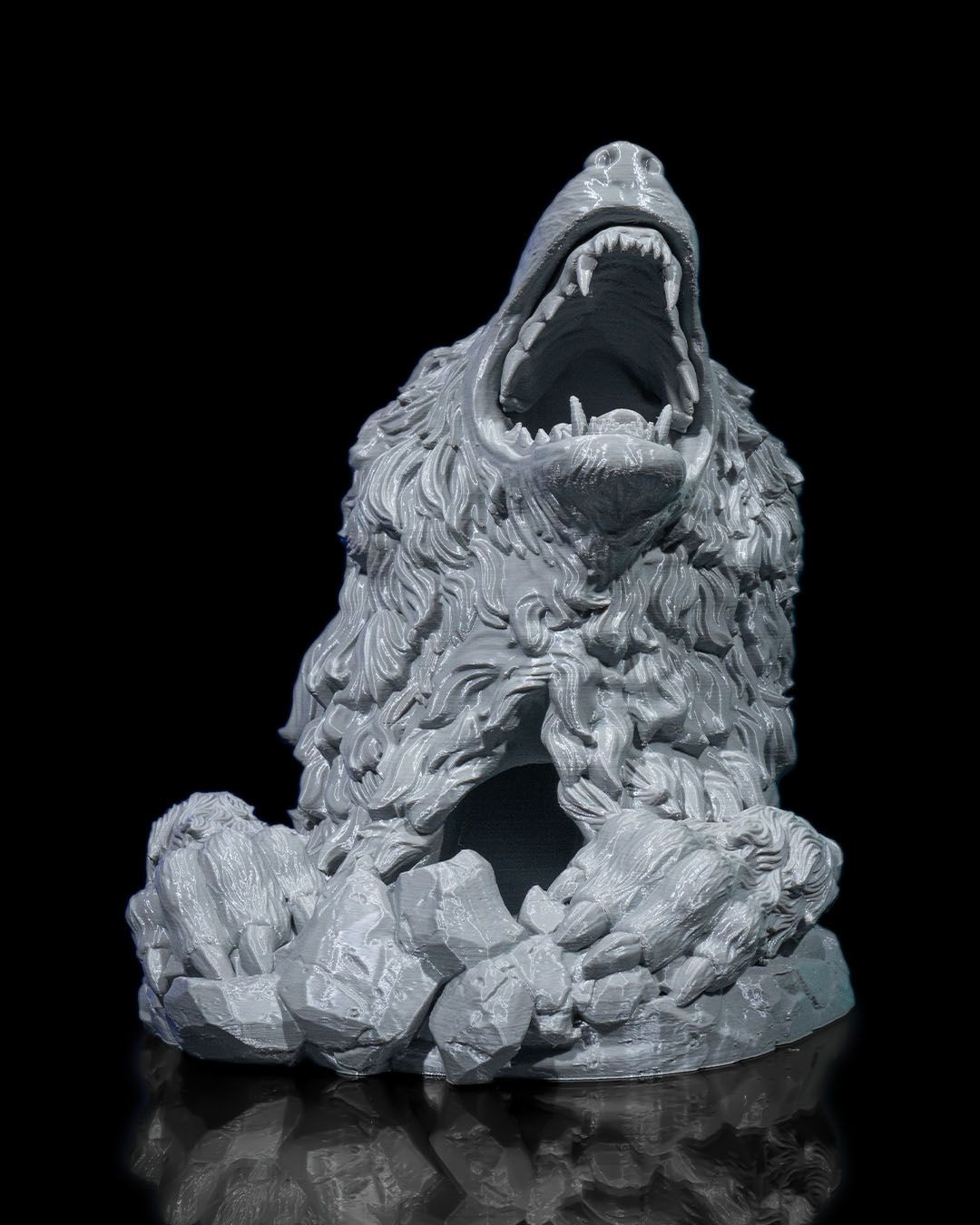Wolf’s Bite Dice Tower – Snarling Wolf Game Accessory