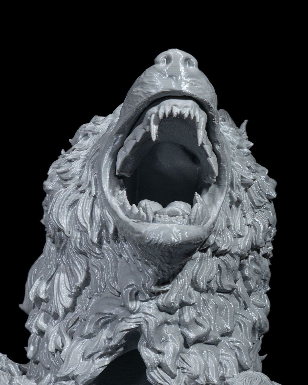 Wolf’s Bite Dice Tower – Snarling Wolf Game Accessory